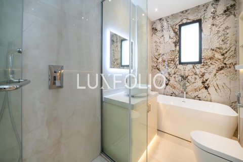 Villa till försäljning i Jumeirah Golf Estates, Dubai, UAE 6 sovrum, 1326 kvm Nr. 627496 - fotografi 10