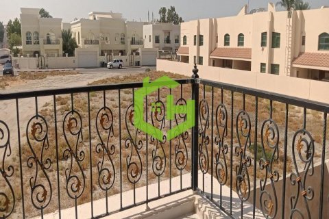 Villa para arrendamento em Al Safa, Dubai, EAU 5 quartos, 418.1 m2 № 582153 - foto 6