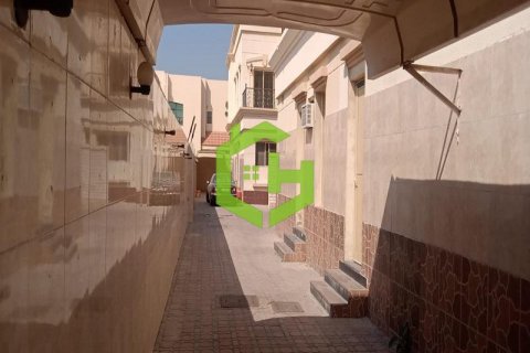 Villa para arrendamento em Al Safa, Dubai, EAU 5 quartos, 418.1 m2 № 582153 - foto 12