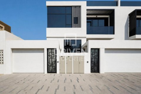 Vila u Jumeirah, Dubai, UAE 6 spavaćih soba, 1424.02 m2 Br. 747030 - fotografija 28