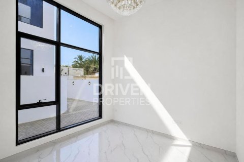 Vila u Jumeirah, Dubai, UAE 6 spavaćih soba, 1424.02 m2 Br. 747030 - fotografija 4