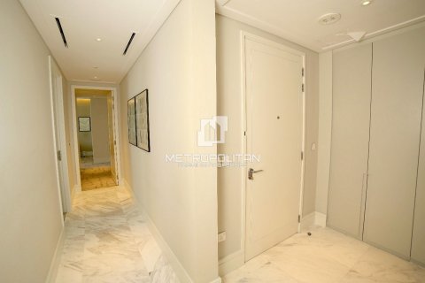 Apartment in Downtown Dubai (Downtown Burj Dubai), Dubai, UAE 4 bedrooms, 261 sq.m. № 543292 - photo 16
