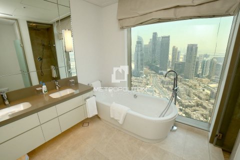 Apartment in Downtown Dubai (Downtown Burj Dubai), Dubai, UAE 4 bedrooms, 261 sq.m. № 543292 - photo 15