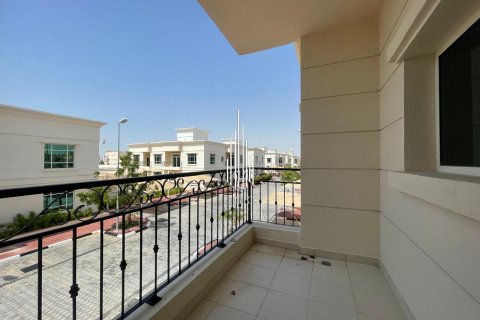 فيلا للإيجار في مدينة خليفة، أبو ظبي، الإمارات العربية المتحدة 6 غرفة نوم ، 640.3 متر مربع ، رقم 454959 - صورة 2
