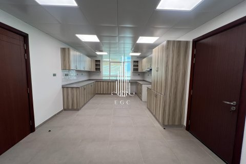Villa à louer à Khalifa City, Abu Dhabi, EAU 6 chambres, 640.3 m2 № 454960 - photo 17