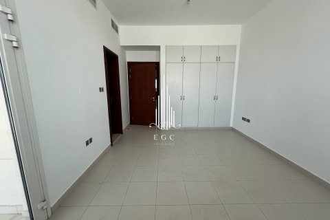 Villa à louer à Khalifa City, Abu Dhabi, EAU 6 chambres, 640.3 m2 № 454960 - photo 10