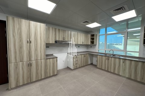Vila u Khalifa City, Abu Dhabi, UAE 6 spavaćih soba, 339.1 m2 Br. 478362 - fotografija 12