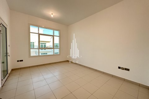 Vila u Khalifa City, Abu Dhabi, UAE 6 spavaćih soba, 339.1 m2 Br. 478362 - fotografija 4