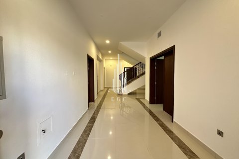 Vila u Khalifa City, Abu Dhabi, UAE 6 spavaćih soba, 339.1 m2 Br. 478362 - fotografija 18