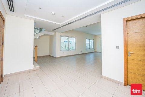 Villa zur Miete in Dubai, VAE 4 Schlafzimmer, 510 m2 Nr. 698894 - Foto 4