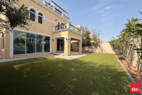 Villa zur Miete in Dubai, VAE 4 Schlafzimmer, 510 m2 Nr. 698894 - Foto 6