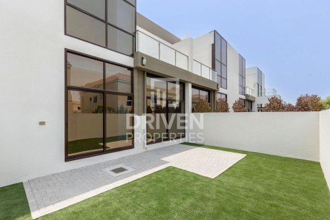 Villa i Mohammed Bin Rashid City, Dubai, Emiratene 4 soverom, 187.01 kvm nr. 765688