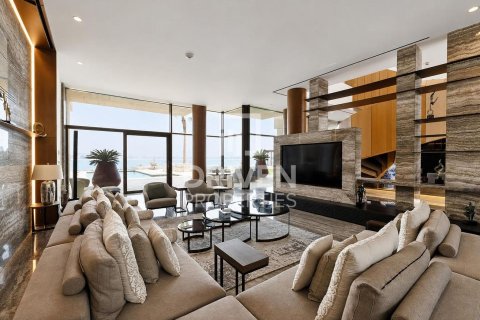 Villa para venda em Jumeirah, Dubai, EAU 6 quartos, 2703.57 m2 № 761465 - foto 3