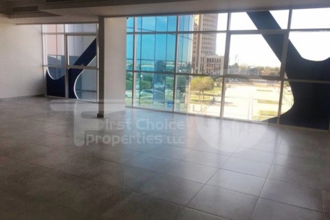 Apartment til leje i Corniche Road, Abu Dhabi, UAE 3 soveværelser, 167.2 kvm № 407426 - foto 9