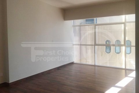 Apartment til leje i Corniche Road, Abu Dhabi, UAE 3 soveværelser, 167.2 kvm № 407426 - foto 4