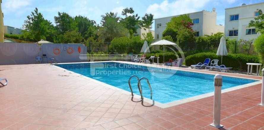 Вілла в Al Reef, Абу-Даби, ОАЕ 5 спалень, 348.4м2 № 407427