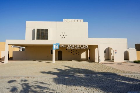 Villa à Ghantoot, Abu Dhabi, EAU: 5 chambres, 1704 m2 № 697132