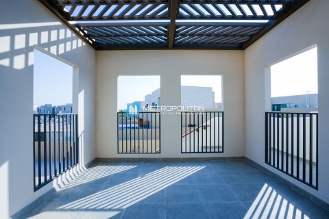 Villa till försäljning i Ghantoot, Abu Dhabi, UAE 5 sovrum, 1704 kvm Nr. 697132 - fotografi 2