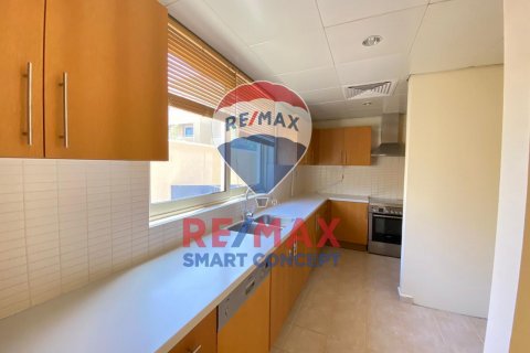 Řadový dům v Al Raha Gardens, Abu Dhabi, SAE 3 ložnice, 255 m² Č.: 544217 - fotografie 13