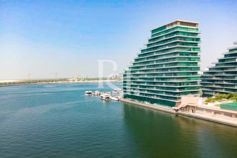 Al Raha Beach、Abu Dhabi、UAEにあるマンション 2ベッドルーム、128 m2 No716945