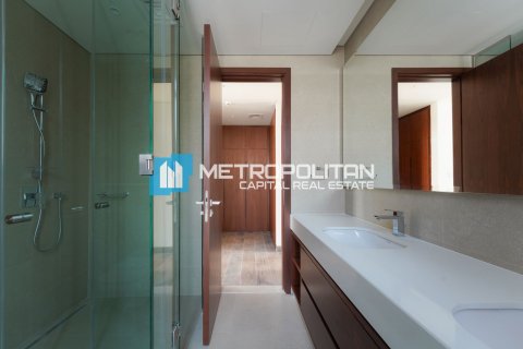 Villa en venta en Abu Dhabi, EAU 5 dormitorios, 1232.1 m2 № 690593 - foto 17