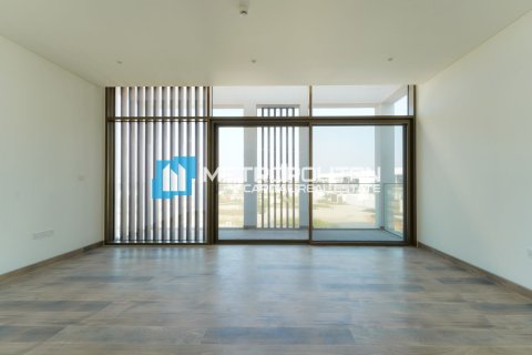 Villa en venta en Abu Dhabi, EAU 5 dormitorios, 1232.1 m2 № 690593 - foto 12