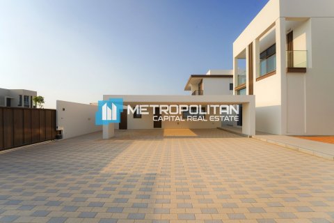 Villa en venta en Abu Dhabi, EAU 5 dormitorios, 1232.1 m2 № 690593 - foto 24