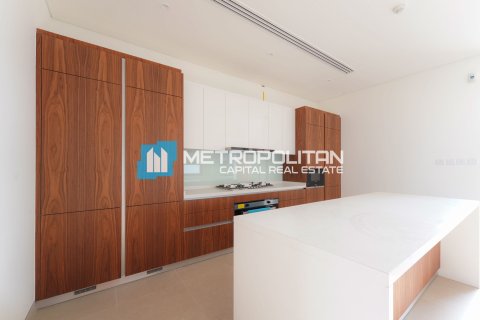 Villa en venta en Abu Dhabi, EAU 5 dormitorios, 1232.1 m2 № 690593 - foto 6