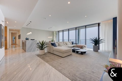 Apartmán v Palm Jumeirah, Dubai, SAE 3 spálne, 302 m2 č. 667378