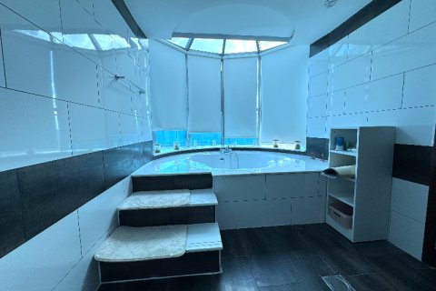 Appartamento in vendita a Dubai, EAU 2 camere da letto, 269.27 mq. № 691674 - foto 7