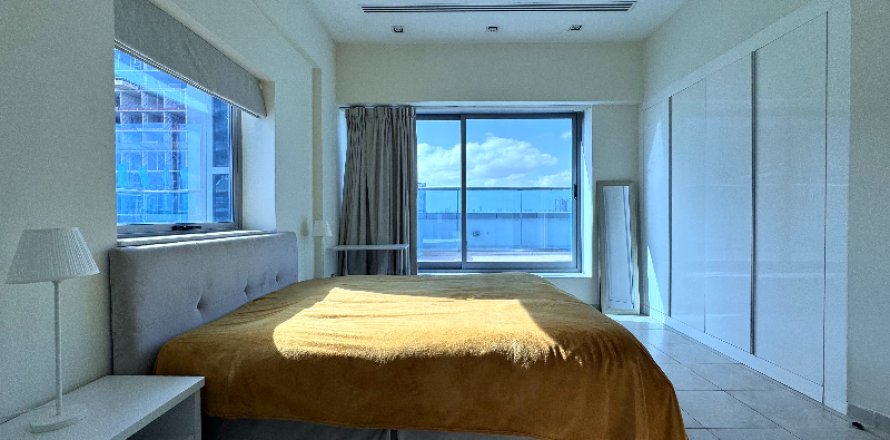 Appartamento a Dubai, EAU 2 camere da letto, 269.27 mq. № 691674
