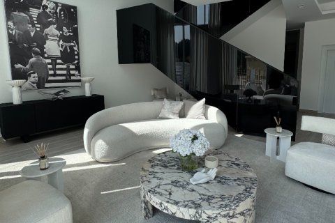 Dubai, BAE’de satılık villa 4 yatak odası, 459.14 m&sup2; No 691673 - fotoğraf 2