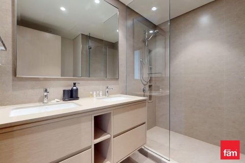 Apartment til salg i Downtown Dubai (Downtown Burj Dubai), Dubai, UAE 2 soveværelser, 105.3 kvm № 722762 - foto 10