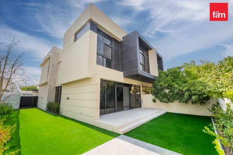 Villa itt: Dubai, EAE, 4 hálószoba, 327 m², azonosító: 722764