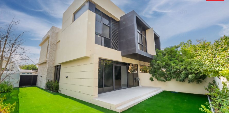 Villa à Dubai, EAU: 4 chambres, 327 m2 № 722764