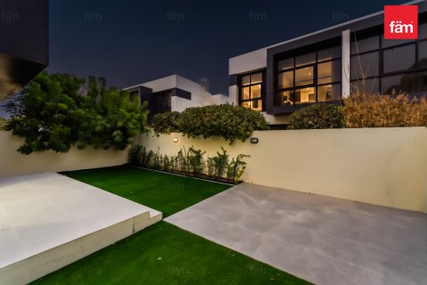 Villa à louer à Dubai, EAU 4 chambres, 327 m2 № 722764 - photo 16