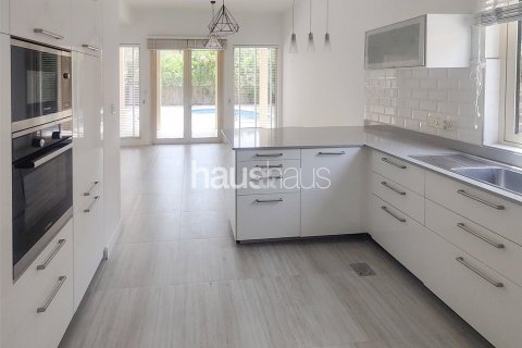 Villa in Arabian Ranches, Dubai, UAE 3 bedrooms, 309 sq.m. № 626741 - photo 5