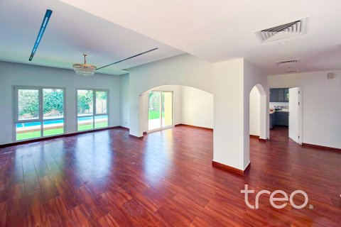 Вилла Meadows, Дубай, БАӘ-да 5 жатын бөлмелер, 354.89 м² № 733460 - фото 2