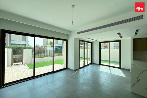Kaupunkipientalo Dubai, Arabiemiraatit 4 makuuhuonetta, 244.6 m2 № 739100