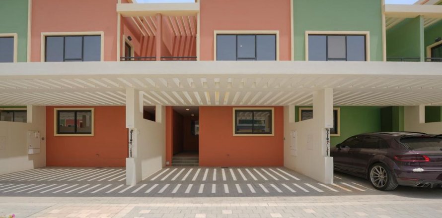 Kuća u nizu u gradu Dubai, UAE 4 spavaće sobe, 144 m2 Br. 739101