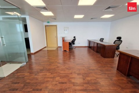 Office in Dubai, UAE 100 sq.m. № 703890 - photo 15