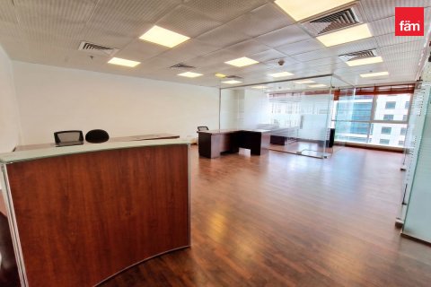 Office in Dubai, UAE 100 sq.m. № 703890 - photo 14