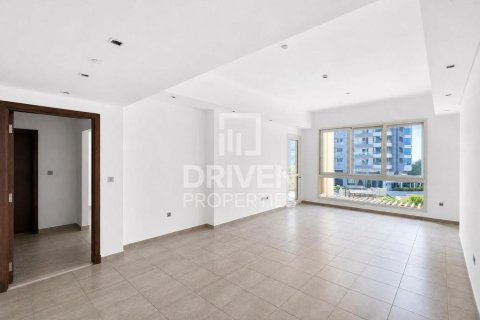 Квартира в Пальма Джумейра, Дубай, ОАЭ 2 спальни, 179.77м2 № 765288