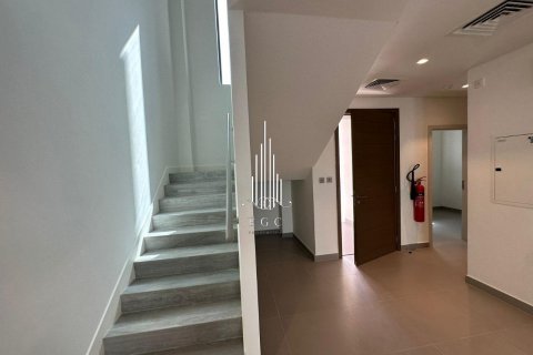 Зняти в оренду таунхаус на Остров Яс, Абу-Даби, ОАЕ 3 спальні, 168.7м2, № 451885 - фото 6