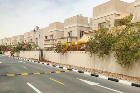 Vila di Dubai Silicon Oasis, UAE 5 bilik tidur, 509.6 meter persegi № 443715 - foto 13