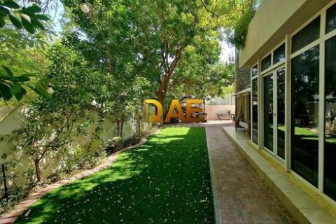 Vila di Dubai Silicon Oasis, UAE 5 bilik tidur, 509.6 meter persegi № 443715 - foto 11