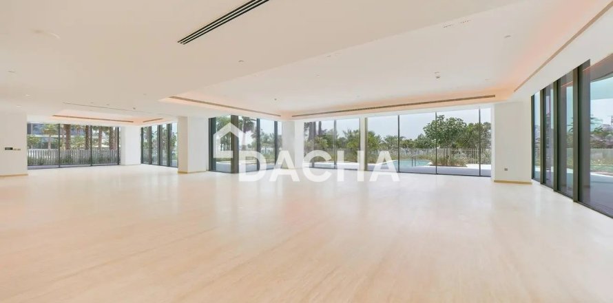 Apartment in Palm Jumeirah, Dubai, UAE 4 bedrooms, 1310 sq.m. № 766034