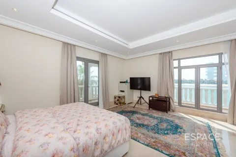 Villa te koop in Palm Jumeirah, Dubai, VAE 6 slaapkamers, 650 vr.m., nr 737997 - foto 10