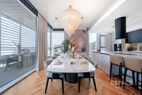 Apartmen di Bluewaters, Dubai, UAE 4 bilik tidur, 235 meter persegi № 738003 - foto 5