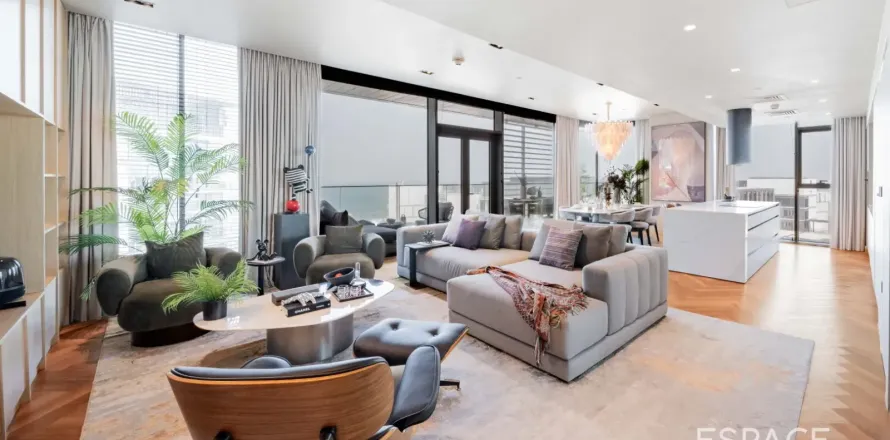 Apartmen di Bluewaters, Dubai, UAE 4 bilik tidur, 235 meter persegi № 738003